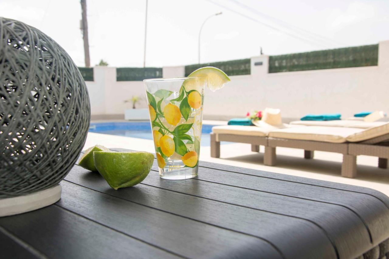 Casa Soleada Piscina Climatizada Y Privada Hébergement de vacances *
